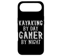 Kayaking by Day Gamer by Night Kayaker Gear Summer Kayak Coque pour iPhone Air