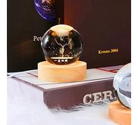 Keebgyy Veilleuse Boules de Cristal Galaxie 3D, Veilleuse Boules de Cristal du Système Solaire, Base de Lumière LED en Bois, Gravure Laser Planète Boules de Cristal Holographiques, Cadeau(cerf)