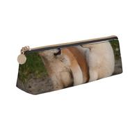 KemEng Deux Mignons Chiens Akita, Trousse à Crayons Triangulaire en Cuir avec Fermeture éclair, Trousse à Crayons Portable, Trousse à cosmétiques