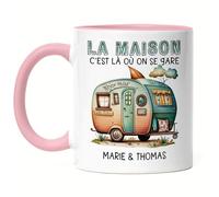 Kiddle-Design La maison est là où nous nous garons Mug Rose personnalisé avec le nom de votre choix Cadeau pour les campeurs Couple Mug de camping