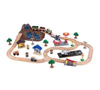 KidKraft Bucket Top Ensemble Train en Bois Mountain avec Boîte de Rangement Plastique, Circuit de Train avec Voitures de Pompiers et de Police, Avion Jouet Enfant dès 3 Ans, 17826