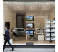 Kimex 160-1565 3 Écrans vitrine haute luminosité 15.6'' Solution numérique avec 3 écrans Full HD haute luminosité de 15,6 pouces, fonctionnant sous