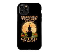 Kindergarten Teacher by Day Witch by Night Halloween Costume Coque pour iPhone 11 Pro