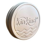 KinKind Keep me ! Boîte en étain pour barre de shampooing. Ce porte-savon de voyage est idéal pour les vacances, la salle de sport et la piscine. S'adapte parfaitement à toutes les barres de cheveux