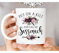 kisoyo Tasse à café « Put on a Kilt and Call Me Sassenach Outlander » - Tasse à café Sassenach Highlander - Mug écossais Jamie et Claire