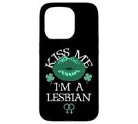 Kiss Me I'm a Lesbian St Patricks Day Green Lips Les Pride Coque pour iPhone 15 Pro
