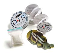 Kit complet de réparation de doudoune - 10 patchs faciles à utiliser, pré-découpés, autocollants, imperméables et résistants aux déchirures + duvet d'oie pur de 1 g pour réparer les trous dans les