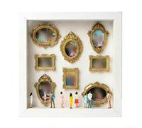 Kit de boîte d'ombre personnalisable pour présentations de silhouette de style musée avec 8 cadres équilibrés et 10 figurines significatives (blanc)