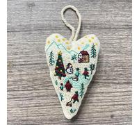 Kit de Broderie Noël DIY pour Débutants Ornements en Forme Cœur Point Croix avec Aiguilles Décoration d'Arbre Manuelle - Cadeau Créatif Amateurs finished product H