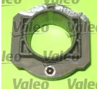 Kit d'embrayage pour véhicules avec embrayage à commande par pression 826700