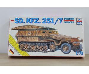 KIT ESCI - ERTL 1/72 PIONEER VEHICLE SD. KFZ. 251-7 VÉHICULES MILITAIRES
