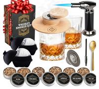 Kit fumoir à whisky - Kit fumoir pour cocktails avec torche, 2 verres à whisky, 2 machines à glaçons et 6 saveurs de copeaux de bois