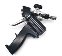 Kit Pistolet Pulvérisateur Mousse Haute Pression pour Revêtement Injection Polyuréthane Débit de Sortie Réglable 1-12Kg/min Idéal pour Apprêt Teinture Vernis Latex Peinture