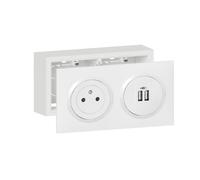 LEGRAND - Prise Electrique Murale avec Terre + Double Chargeur USB-A Précâblé dooxie Surface + Cadre Saillie - Prise 2P+T Affleurante avec Fond Rétractable - Blanc