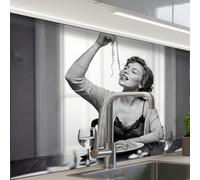 KitchenYeah© Credence Adhesive Pour Cuisine 60x80 cm Panneau Mural Adhesif Fond De Hotte Plaque Pvc Murale Peel And Stick Protege Mur Femme - Spaghetti - Noir - Blanc