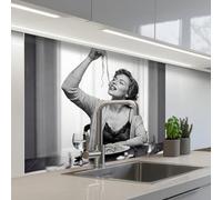 KitchenYeah© Credence Adhesive Pour Cuisine 80x100 cm Panneau Mural Adhesif Fond De Hotte Plaque Pvc Murale Peel And Stick Protege Mur Femme - Spaghetti - Noir - Blanc