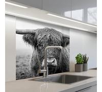 KitchenYeah© Credence Cuisine 80x80 cm Adhesif Protection Mur Plaque De Cuisson Plastique Rigide Revetement Murale À Coller Highlander écossais - Noir - Blanc - Herbe