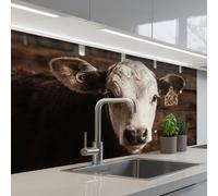 KitchenYeah© Crédence Cuisine À Coller 60x100 cm Protection Plaque De Cuisson Adhesif Plastique Rigide Dalle Murale Veau - Etiquette d'oreille - Etable en bois