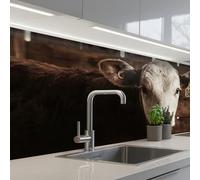 KitchenYeah© Crédence Cuisine À Coller 60x150 cm Protection Plaque De Cuisson Adhesif Plastique Rigide Dalle Murale Veau - Etiquette d'oreille - Etable en bois