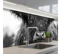 KitchenYeah© Crédence Cuisine À Coller 80x250 cm Protection Plaque De Cuisson Adhesif Plastique Rigide Dalle Murale Highlander écossais - Noir - Blanc - Flocons de neige