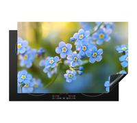 KitchenYeah© Protege Couvre Plaque De Cuisson Décoration Cuisine Tapis | 81x52 cm - Protection Protecteur Induction Fleurs - Bleu - Ne m'Oubliez Pas