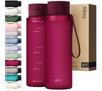 KIVY Gourde Tritan avec Bouchon 1,5L [ÉTANCHE & LAVABLE AU LAVE-VAISELLE] - Sans BPA & Anti-Fuite - Compatible avec les Boissons Gazeuses - Bouteille d’Eau pour Sport, Bureau et Loisirs - Rouge
