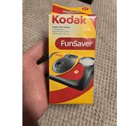 Kodak 8617763 - FunSaver Camera, 800 Speed - 27 Exposure Film - Warranty: 1Y