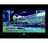 Komar Poster d'art Mural, 70cm x 50cm, Star Wars Classique RMQ Falcon Hangar