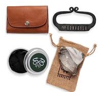 KonvoySG Kit pour feu de camp, Gâche allume-feu en acier carbone forgée à la main, Pierre à feu anglaise, et Charcloth, Livré avec pochette en cuir et sac en toile de jute, Marron
