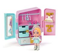 KOOKYLOOS Garde-Robe Tara avec Plus de 18 Accessoires de Mode et poupée Exclusive avec 3 Expressions Amusantes. Comprend 2 Tenues, Accessoires et Chaussures, cintres, tiroirs et 3 Autocollants