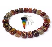 KULIA® Ensemble de 25 Pierres Runiques en Cristal avec Pendule 7 Chakras Runes en Ru t Onyx Pierres Roulées Naturelles Sculptées à la Main (Alphabet et Symboles Reiki) Kit Runique avec
