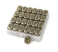 KULIA® Ensemble de runes en cristal avec 1 plaque de sélénite 25 pierres de cristal de pyrite dorée gravées pierres de symboles Reiki runes de l'ancien Futhark gravées pour débutants décoration
