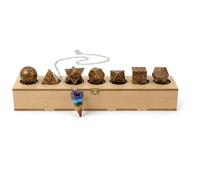 KULIA® Ensemble de Solides de Platon en Pierres de Géométrie Sacrée avec Pendule des Chakras Coffret Feng Shui de 7 Pierres Roulées Jaspe Mariam dans une Boîte en Bois Symboles Reiki Cadeau pour Elle