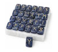 KULIA® Pierres runiques avec une plaque de sélénite 25 runes en sodalite pierres de cristal symboles Reiki runes de l'ancien Futhark gravées pour débutants décoration d'autel pour l'équilibrage