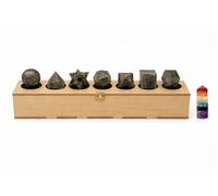 KULIA® Solides Platoniques 7 Pierres de Labradorite de Formes Différentes avec Coffret en Bois Sculpté à la Main Pierres de Cristal des Sept Chakras Tour Reiki Décoration Intérieure Cadeau pour Elle