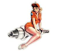 KUSTOM ART Tableau moulé style vintage série Pin-Up fille sur bougie automobile impression sur fibre de bois HDF 24 x 25 cm