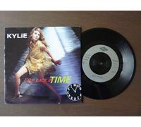 Kylie Minogue - Step Back In Time