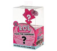 L.O.L. Surprise, Passe la Surprise - Le Jeu de la patate Chaude Version L.O.L., minuterie électronique, 2 Joueurs Minimum, Modèles aléatoires. Piles Non incluses, Jouet pour Enfants dès 3 Ans, LLU48