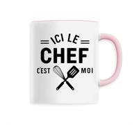 La French Touch Mug Ici le chef c'est moi - Imprimé en France - Tasse originale en céramique - Cadeau Anniversaire Cuisine original rigolo (Rose)
