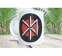 La Huella Tasse Dead Kennedys logo inversé, ce n'est pas une erreur d'impression : c'est une déclaration. Ici, nous ne suivons pas la direction que nous avons indiquée - nous l'avons inversée, nous la