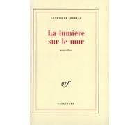 La lumière sur le mur