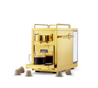 La machine à café Original 2, machine à capsules compatible Nespresso®, préparateur d'espresso en acier inoxydable avec finition en laiton, design scandinave, machine à café durable et réparable.