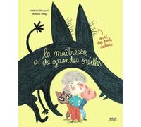 La maîtresse a de grandes oreilles avec des poils dedans