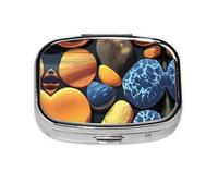 La mini boîte à médicaments carrée est adaptée pour mettre dans les poches ou les portefeuilles. Elle est facile à ouvrir et pratique. Galets jaunes