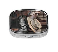 La mini boîte à pharmacie carrée est adaptée pour mettre dans les poches ou les portefeuilles. Elle est facile à ouvrir et pratique. Bottes western cowboy chapeau noir