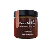 La pâte à tartiner aux noisettes et au cacao biologique Base Mill (200 g) est une pâte à tartiner artisanale de qualité supérieure composée à 84% de noisettes biologiques