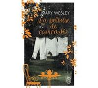 La pelouse de camomille Mary Wesley (Auteur), Samuel Sfez (Traduction)