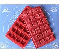 La Petite Caverne 038 - MOULE SILICONE 24 PETITS FOURS/MINI SAVARINS CARRES 28,5 X 16,5 CM
