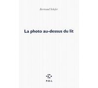 La photo au-dessus du lit
