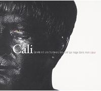 La Vie Est Une Truite Arc-En-Ciel Qui Nage Dans Mo